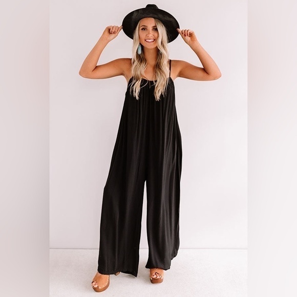 Women’s V Neck Sleeveless Wide Leg Jumpsuit - Picture 1 of 3